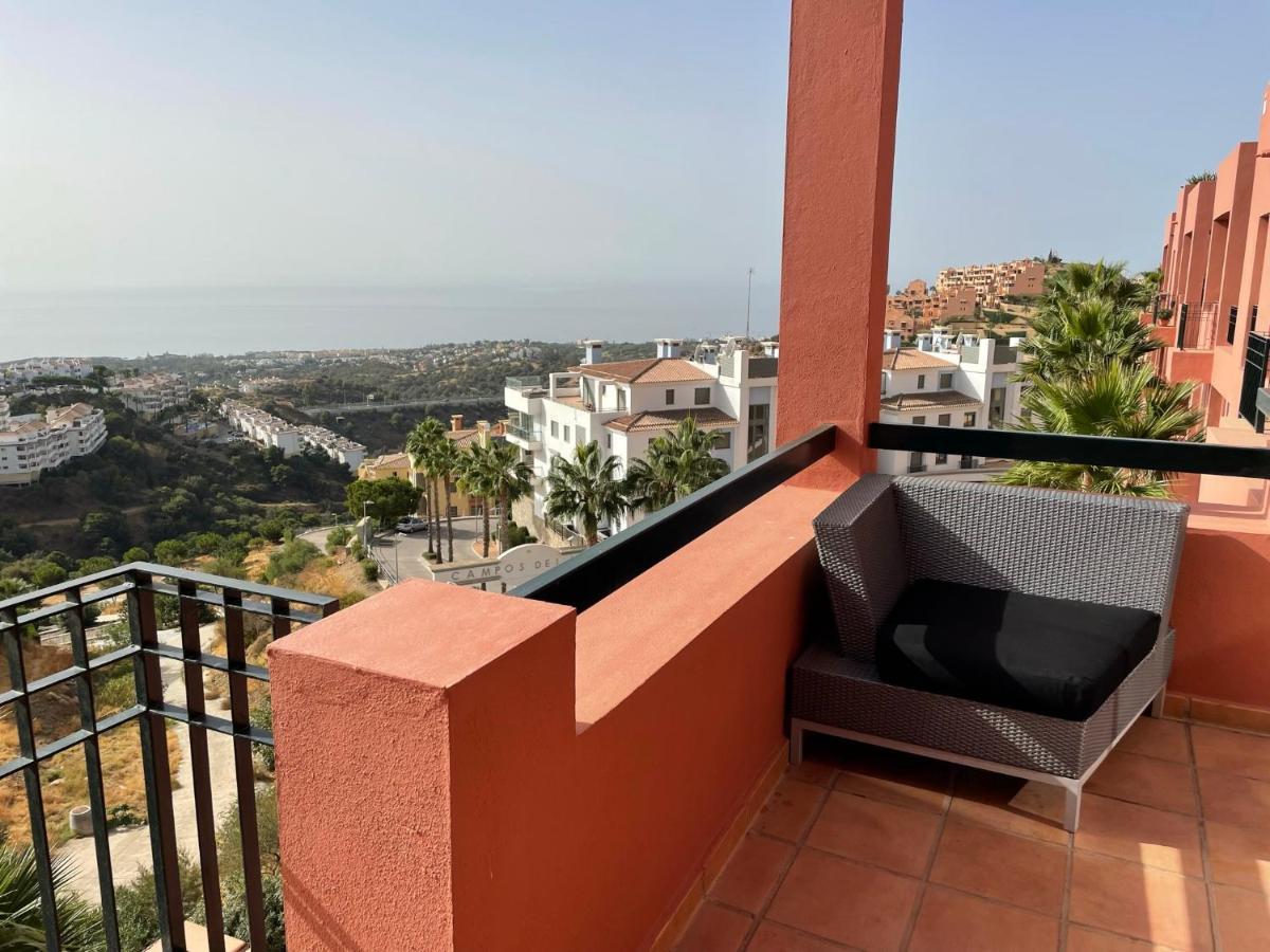 Calahonda Luxury Apartment With A Stunning Sea View Mijas Extérieur photo